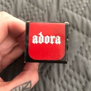 Kat Von D studded kiss - Adora